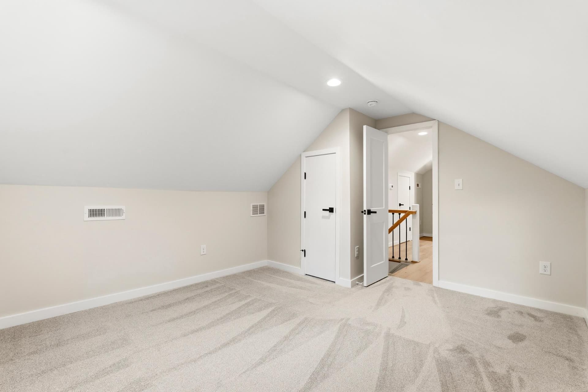 11 Admiral Road photo 43