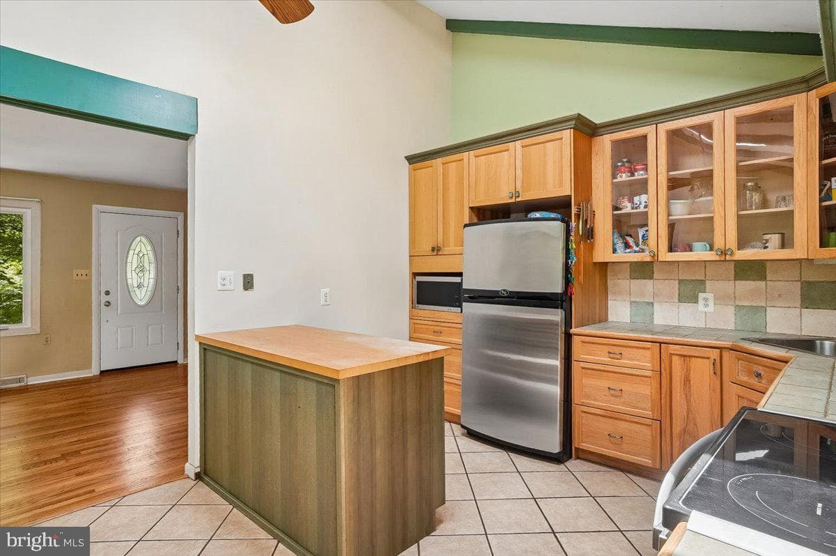 1248 Hilltop Drive photo 4
