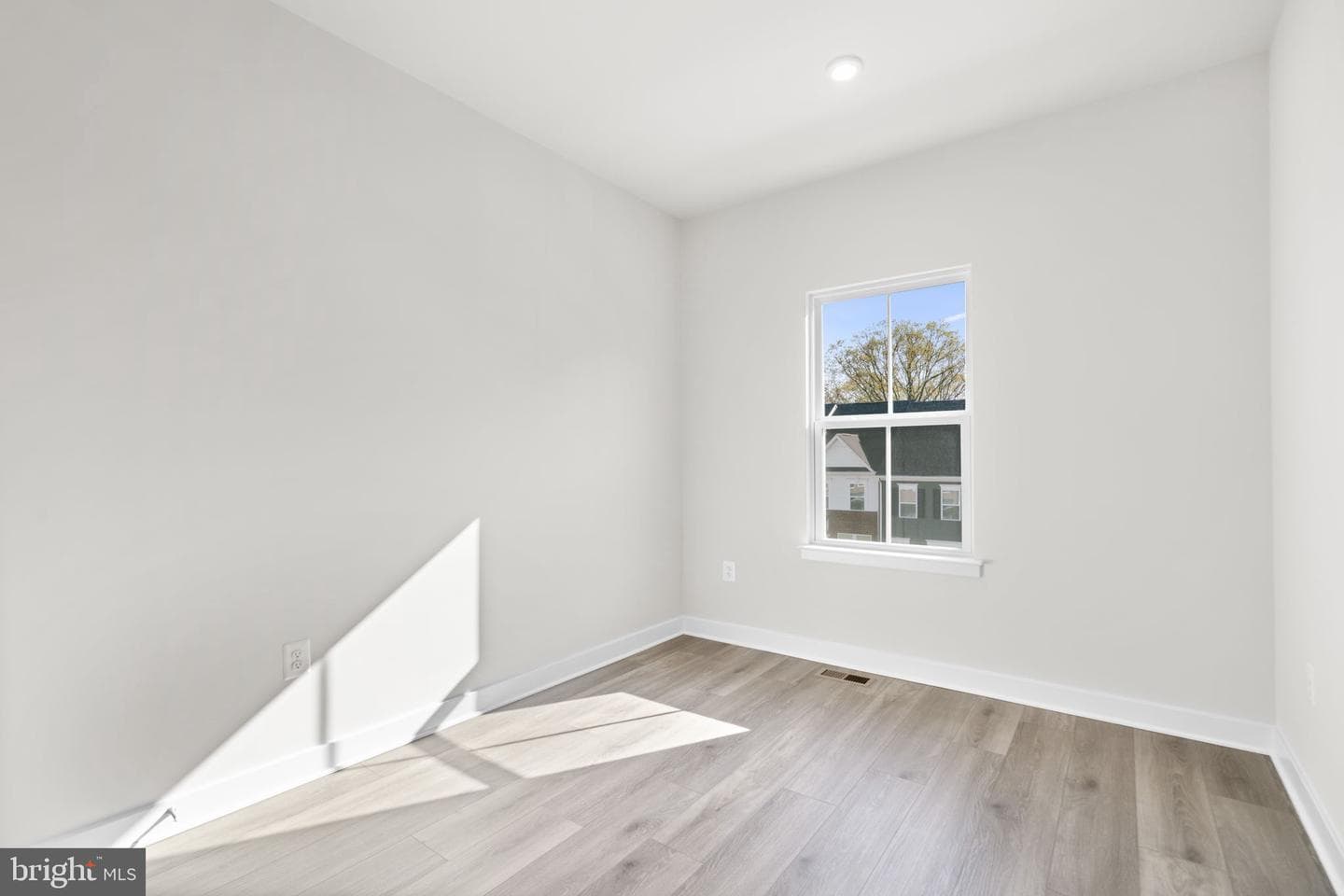 103 Spring Gate Ln photo 22