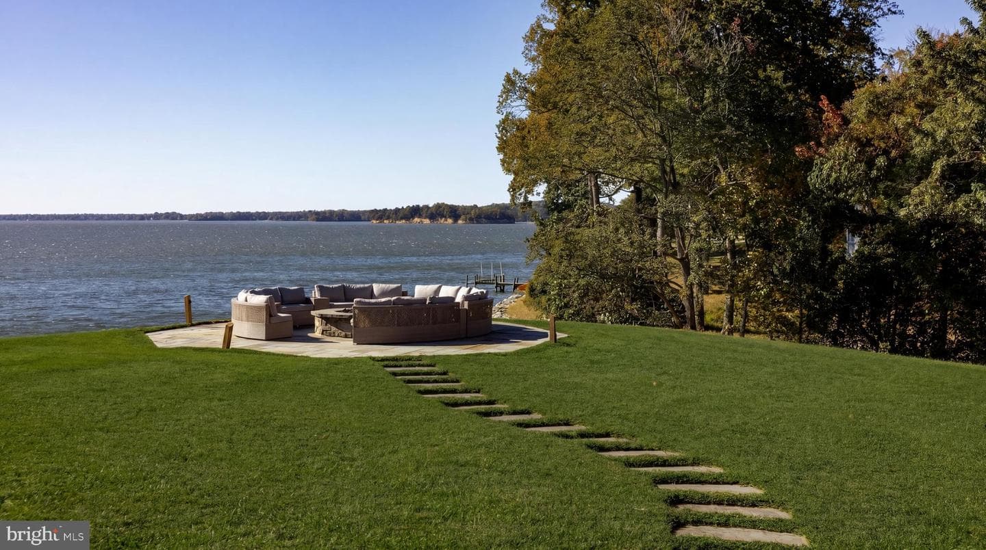 622 Magothy Road photo 46