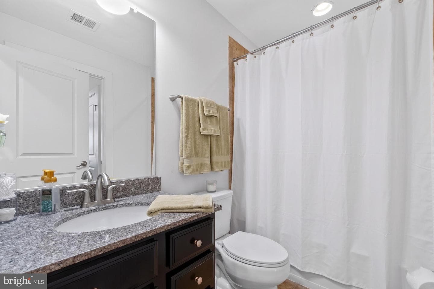 7410 Tennison Lane photo 4