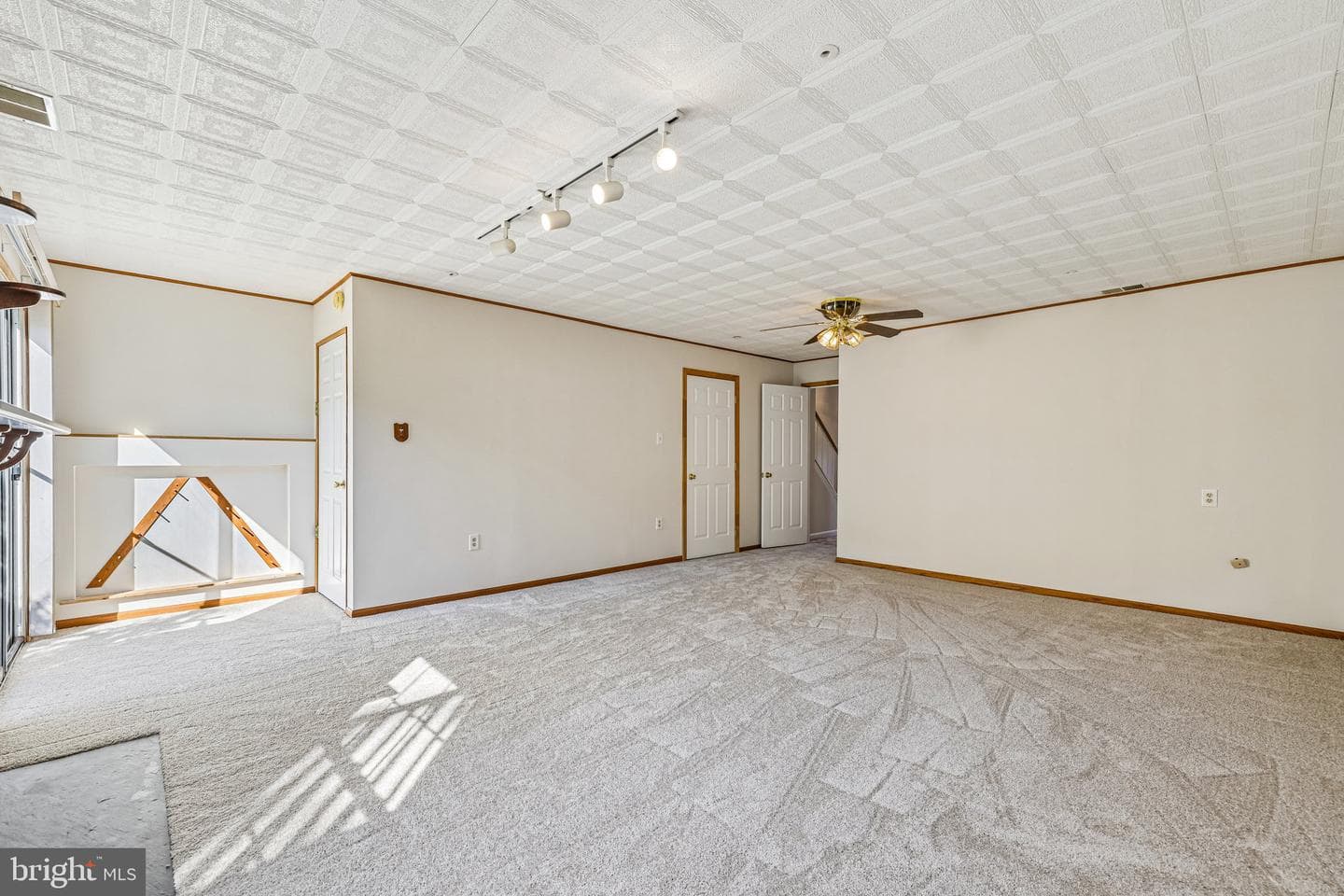 2558 Ambling Circle photo 12