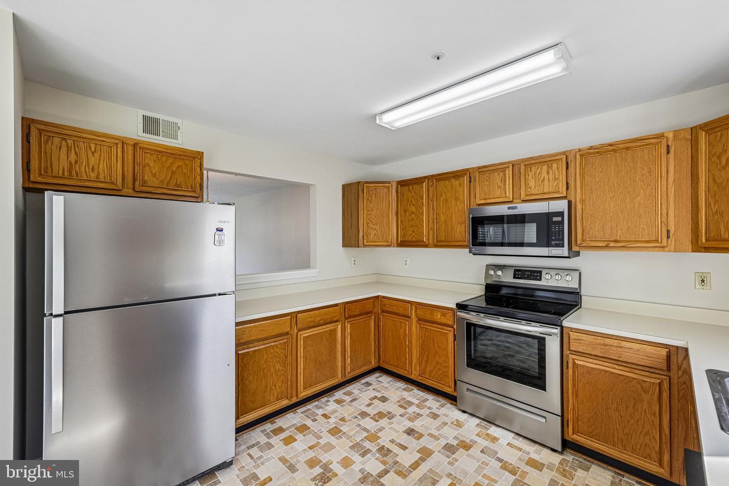 2558 Ambling Circle photo 20