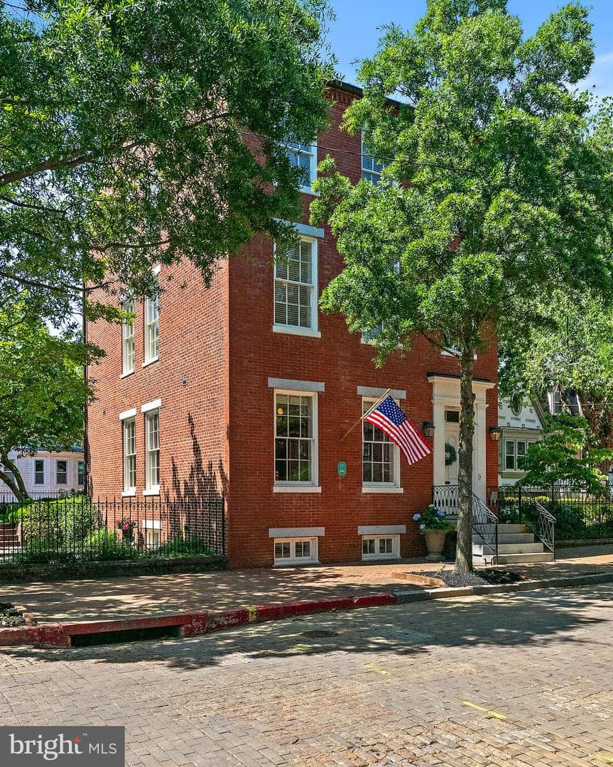 16 Maryland Avenue photo 3