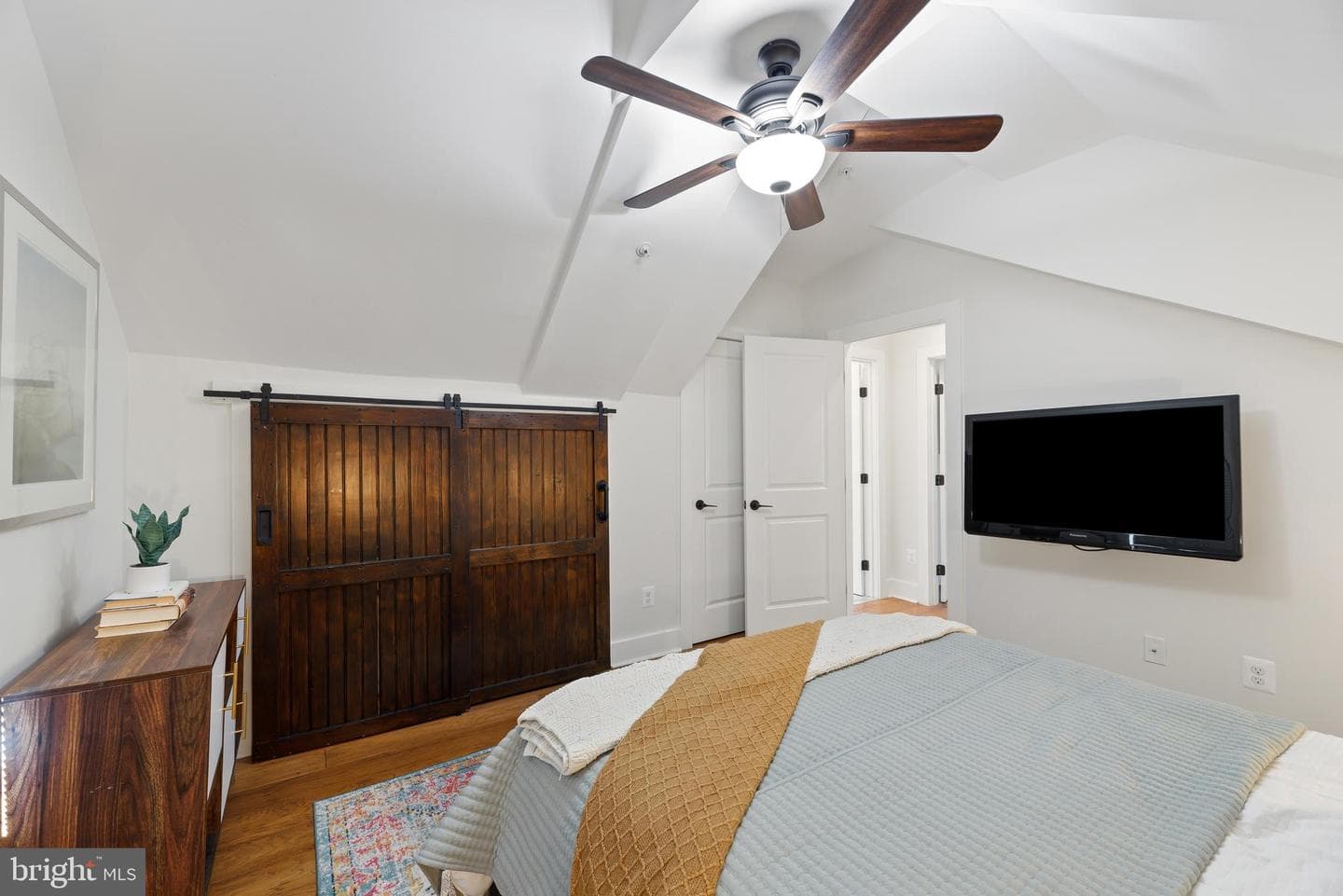 152 Jefferson Street photo 25
