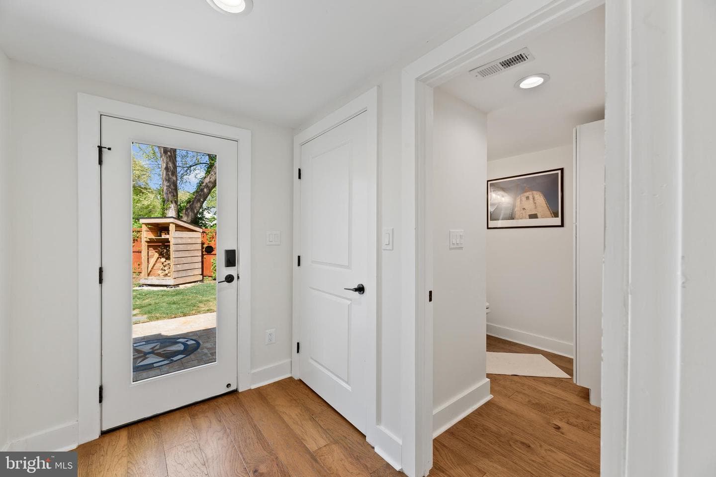 152 Jefferson Street photo 32