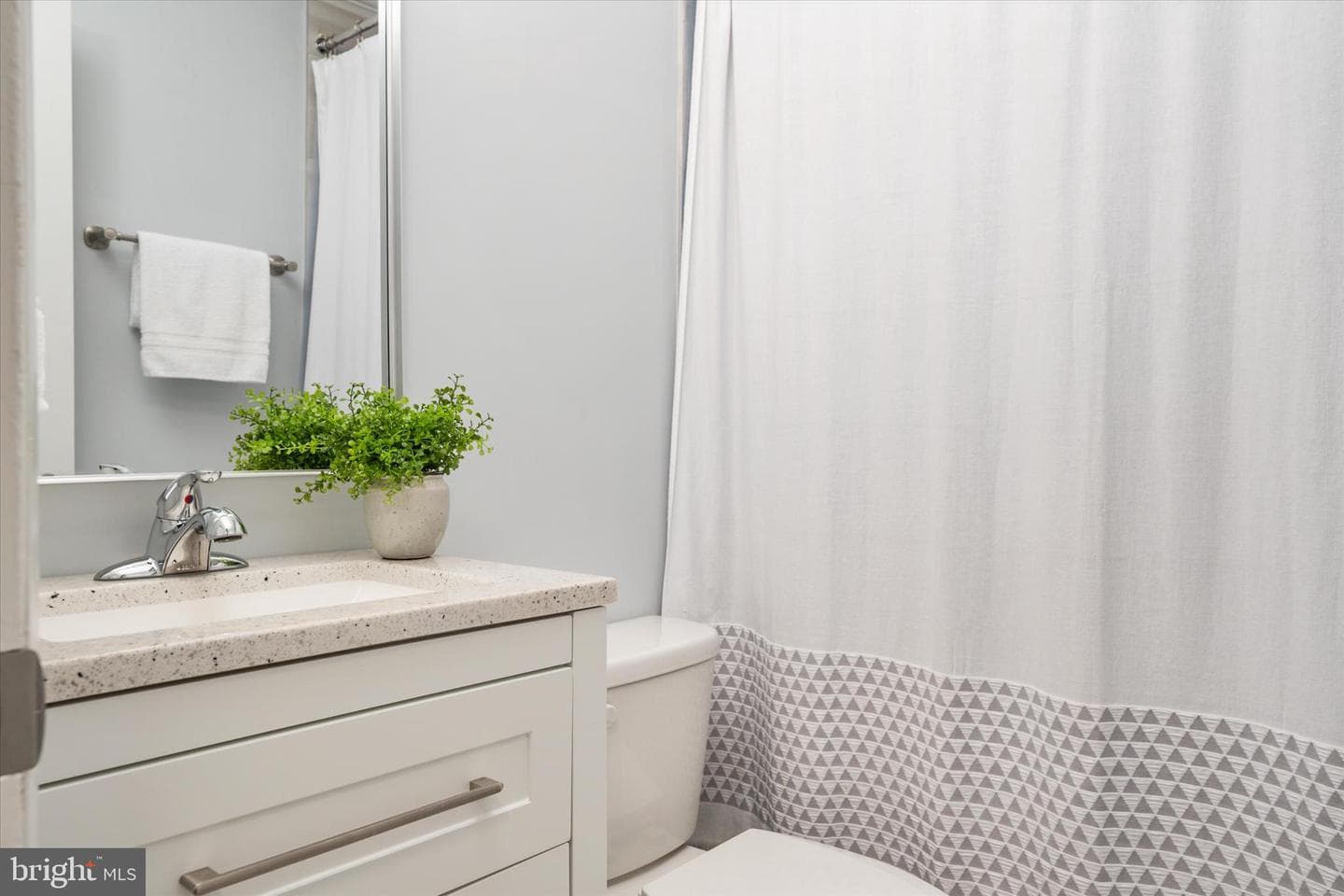 520 Harbor Drive photo 24