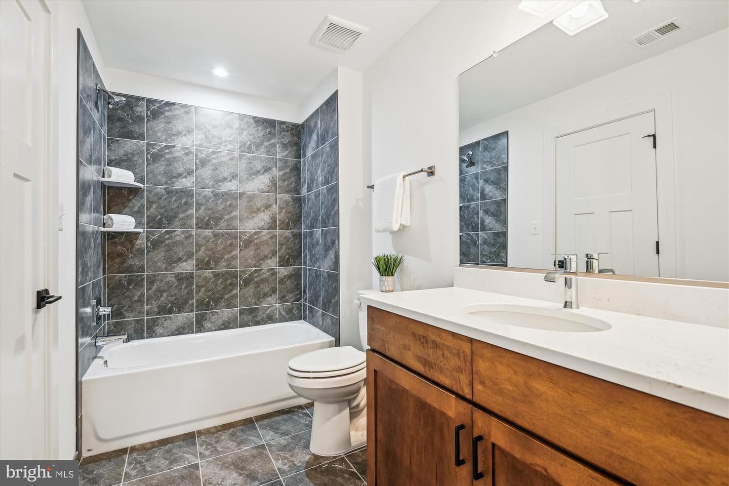 1603 Winchester Road photo 32