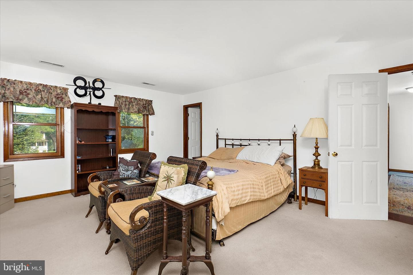 303 Swaying Oak Court photo 32