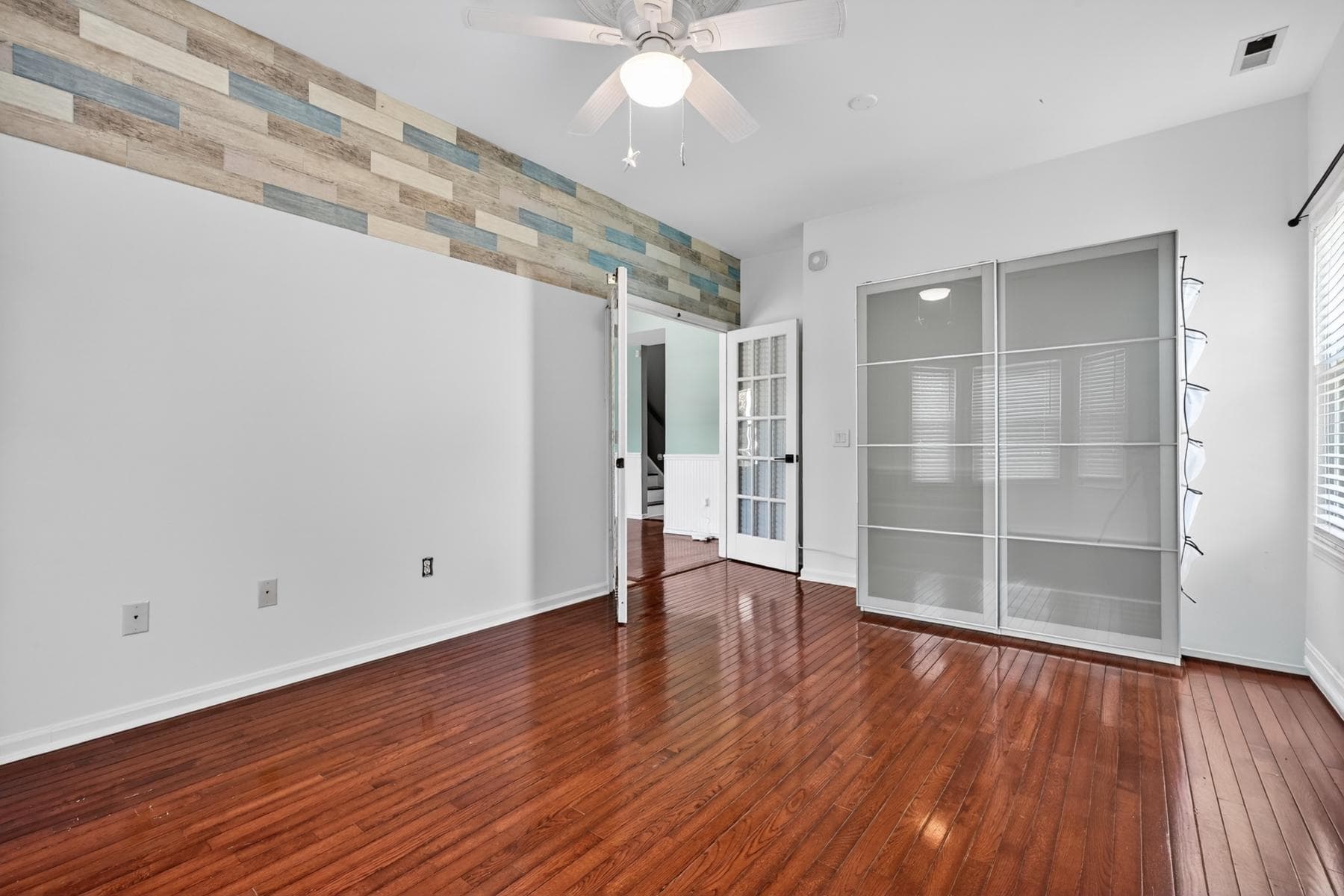 448 Maple Leaf Drive photo 23