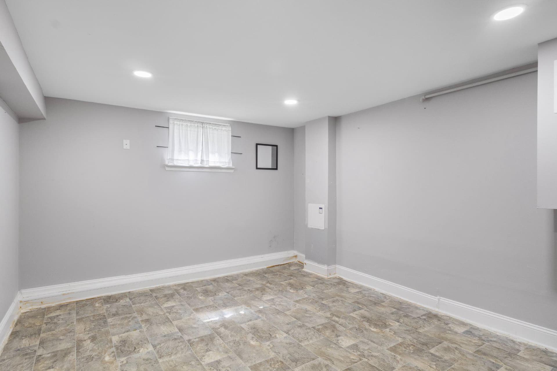 130 W Edgevale Road photo 20
