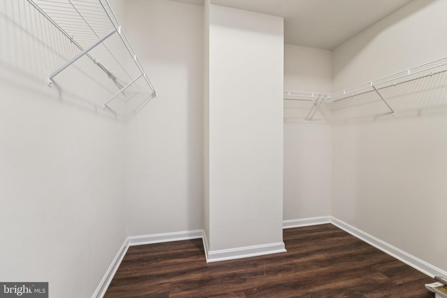 2070 Hinshaw Drive photo 23