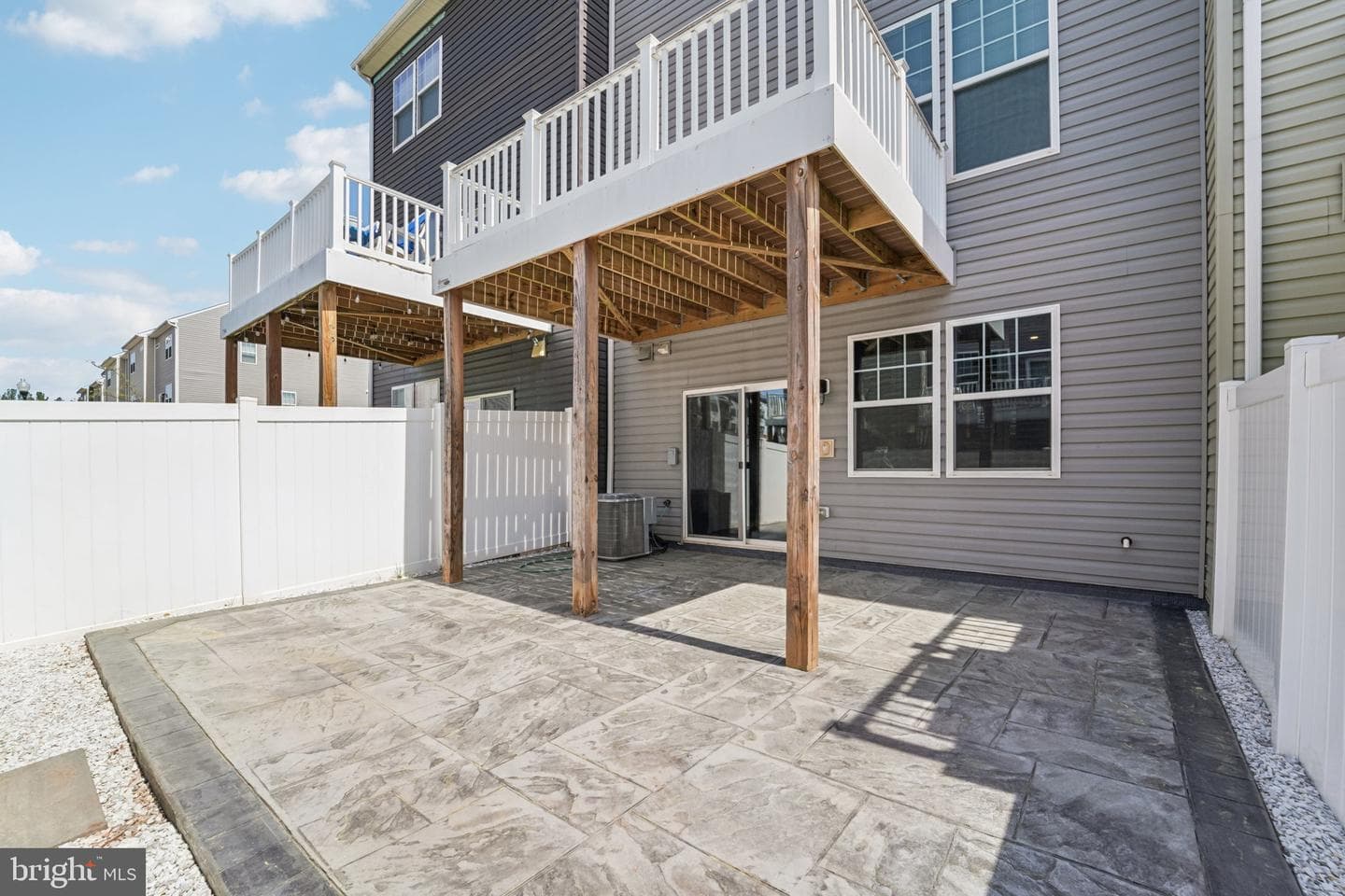 2070 Hinshaw Drive photo 34