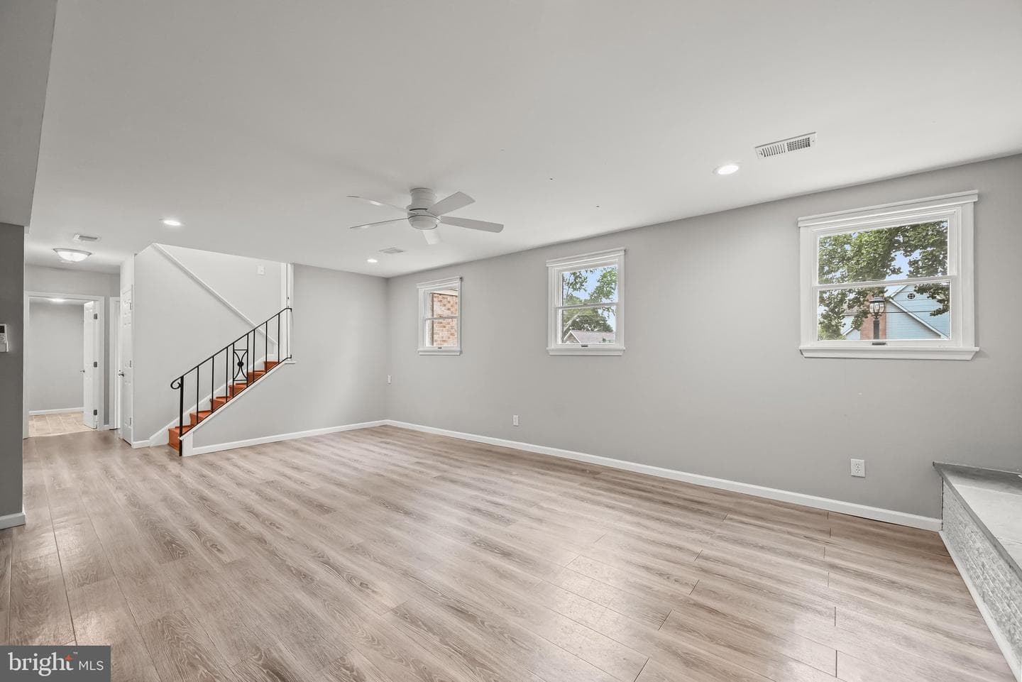 840 Valentine View photo 45