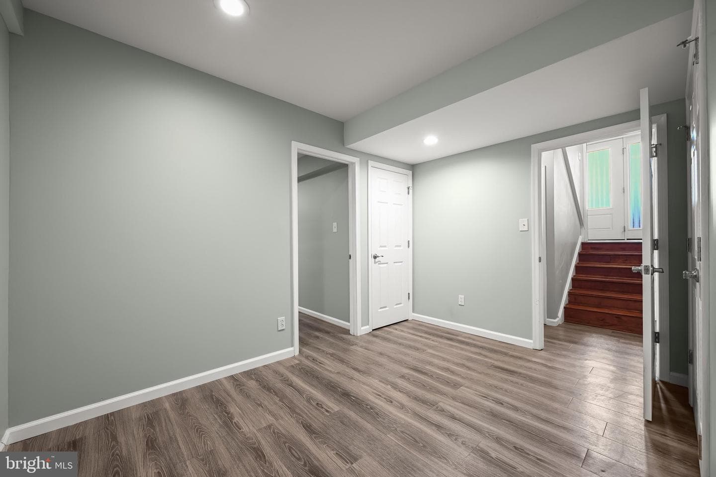 840 Valentine View photo 55