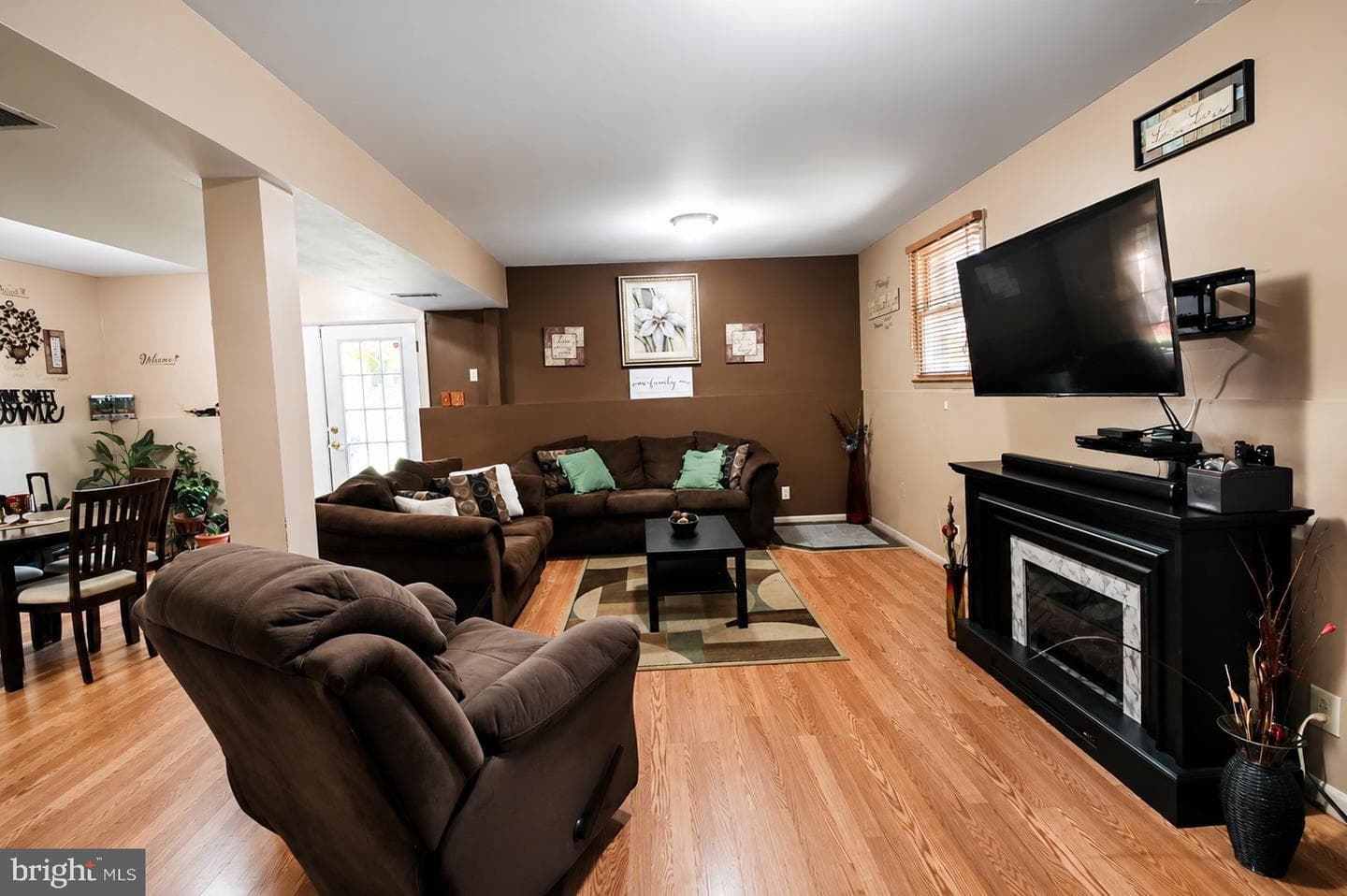 8121 Elizabeth Road photo 15