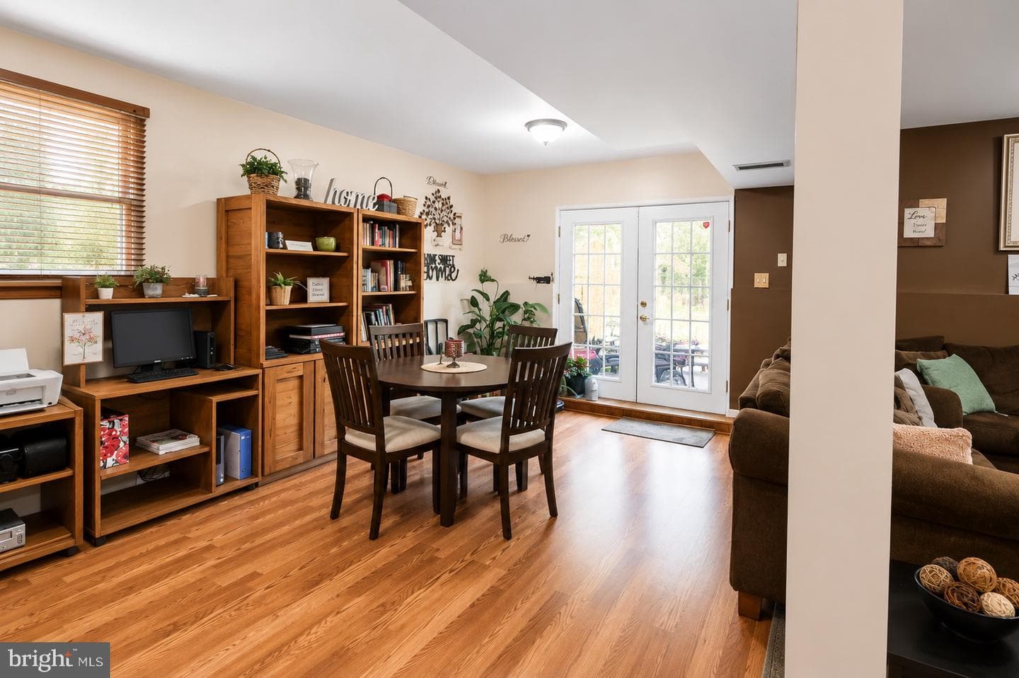 8121 Elizabeth Road photo 16