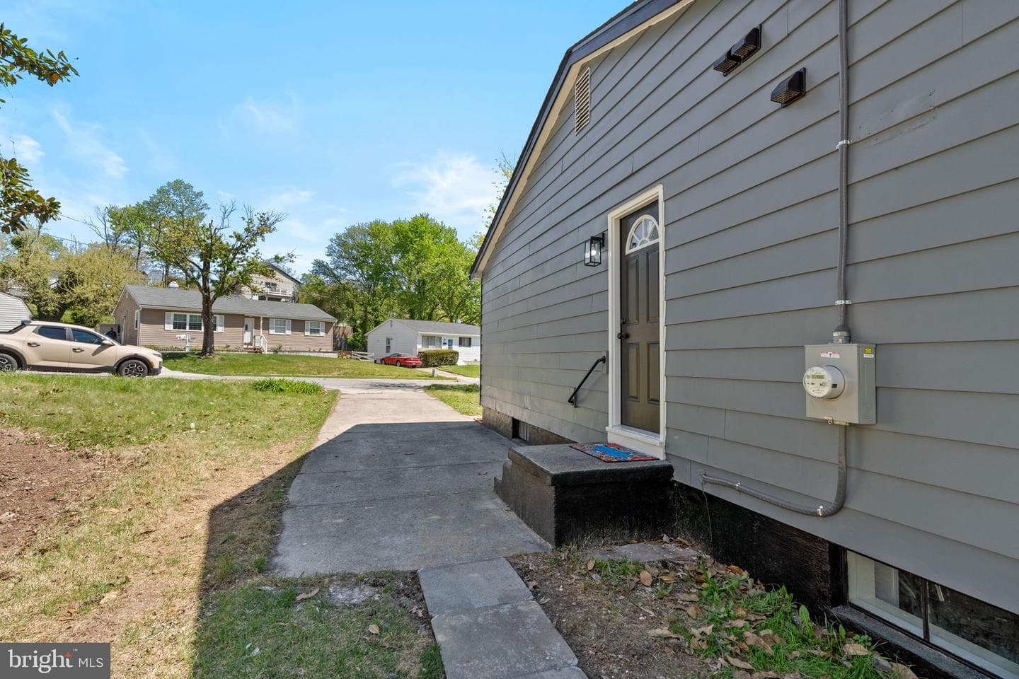 435 Yellow Springs S photo 3