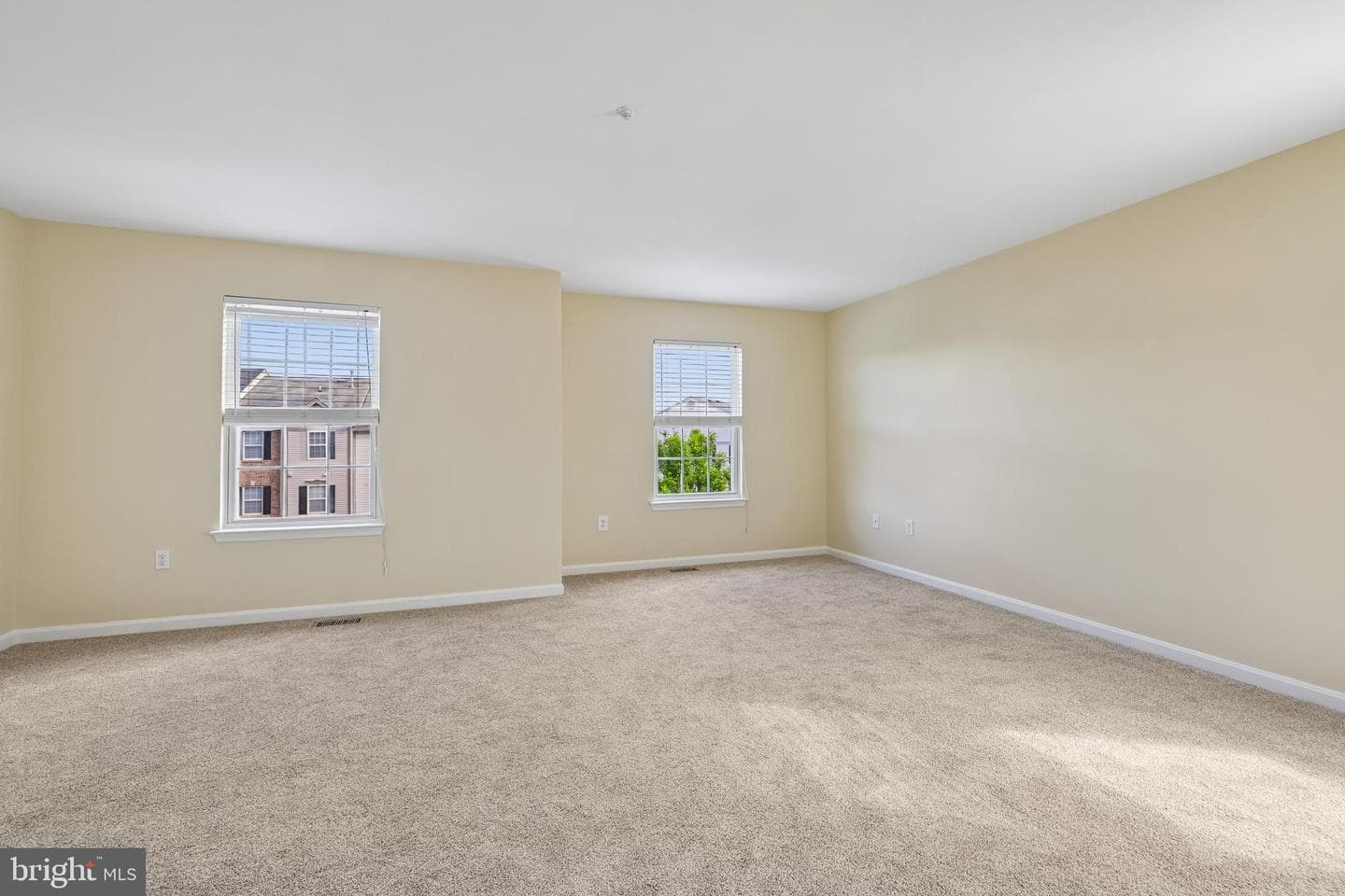 325 Assembly Point Court photo 12