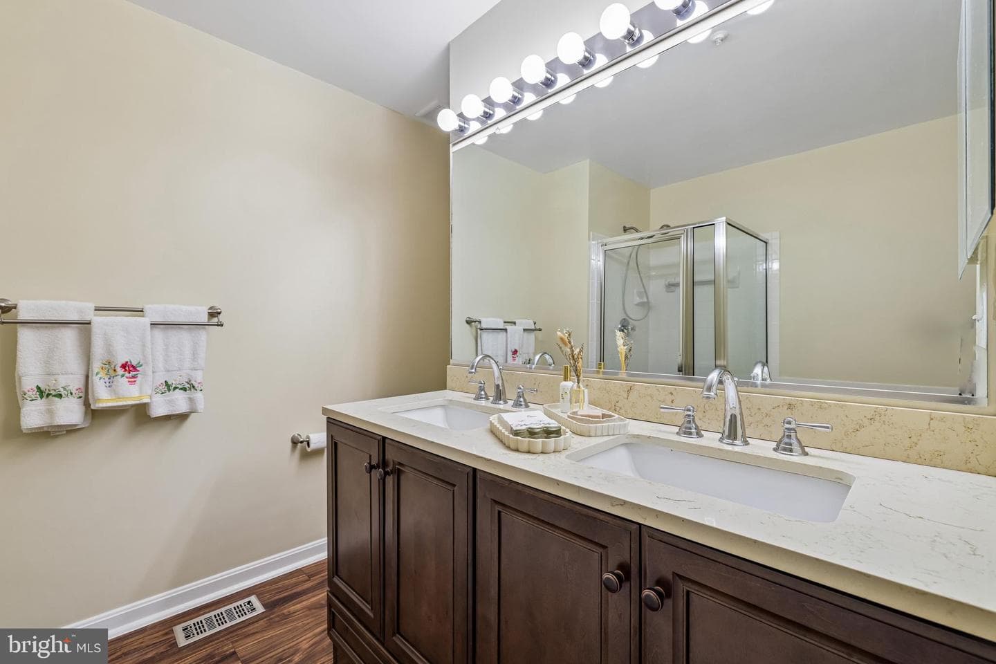325 Assembly Point Court photo 15