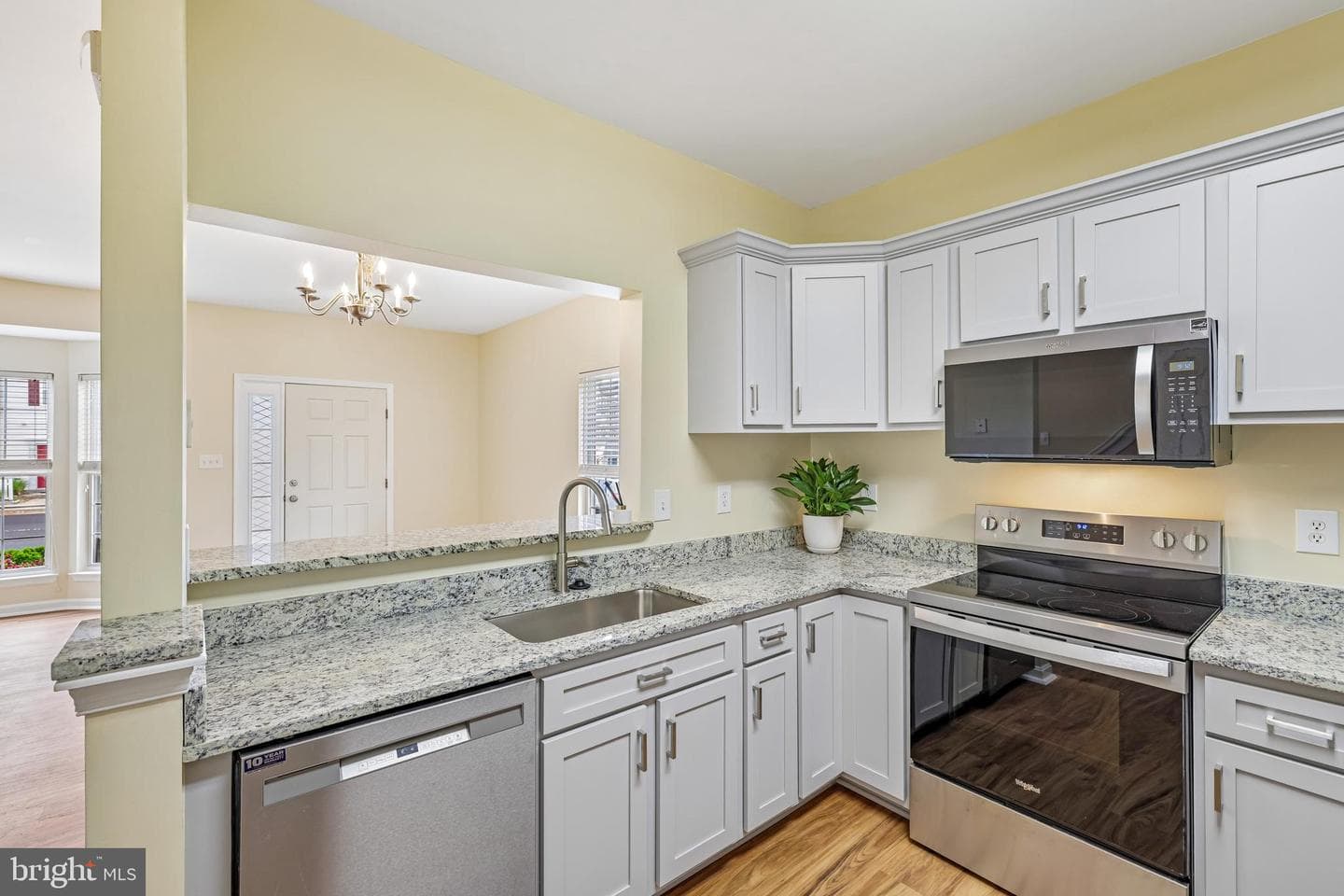 325 Assembly Point Court photo 8