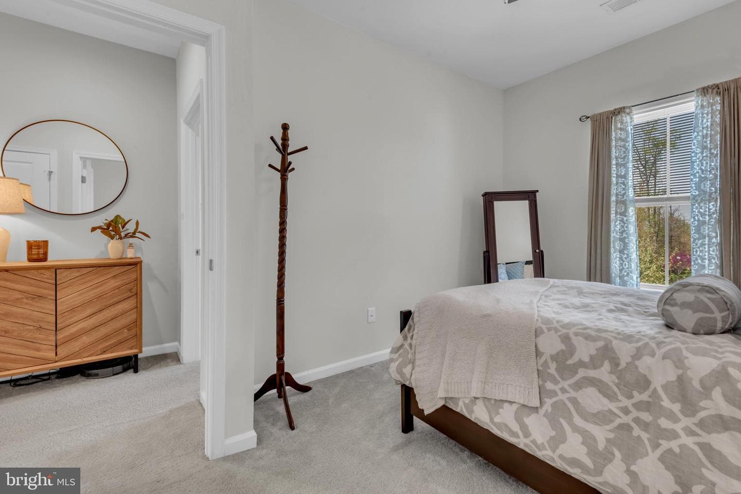 8121 Hickory Hollow Drive photo 27
