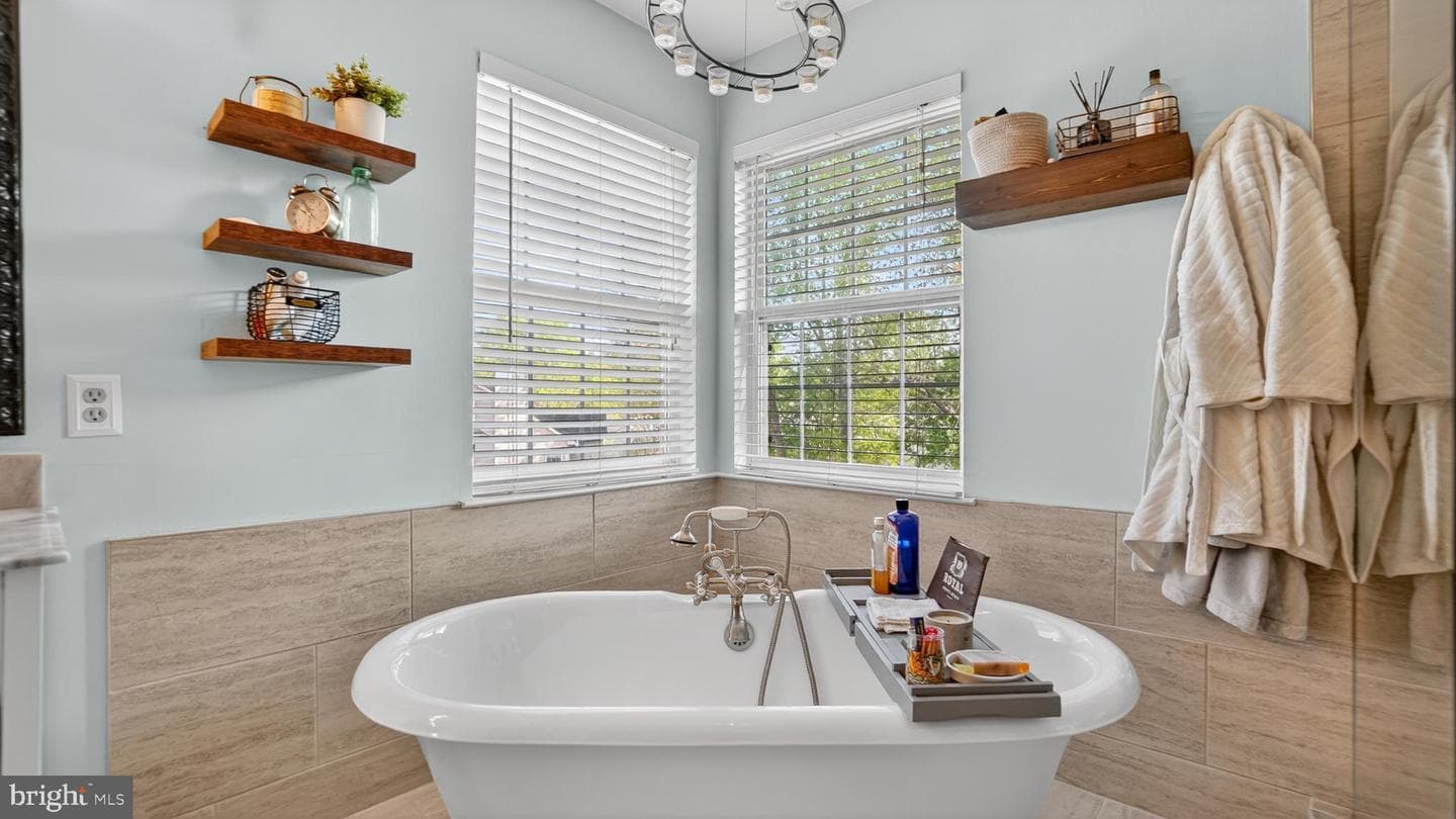 1407 Houndhill Court photo 32