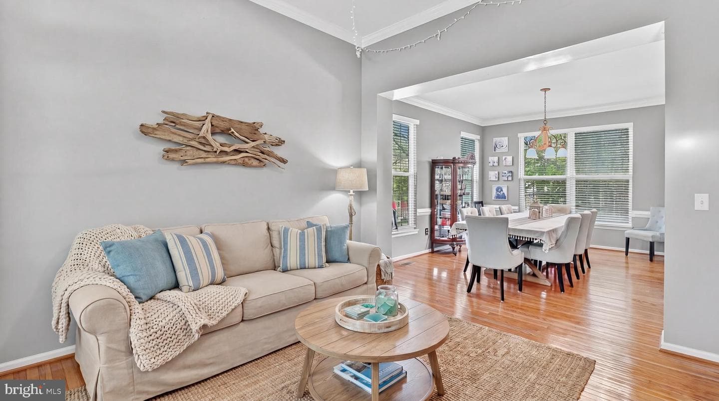 1407 Houndhill Court photo 8