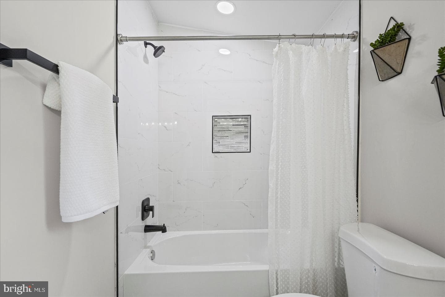 214 Saint James Drive photo 34