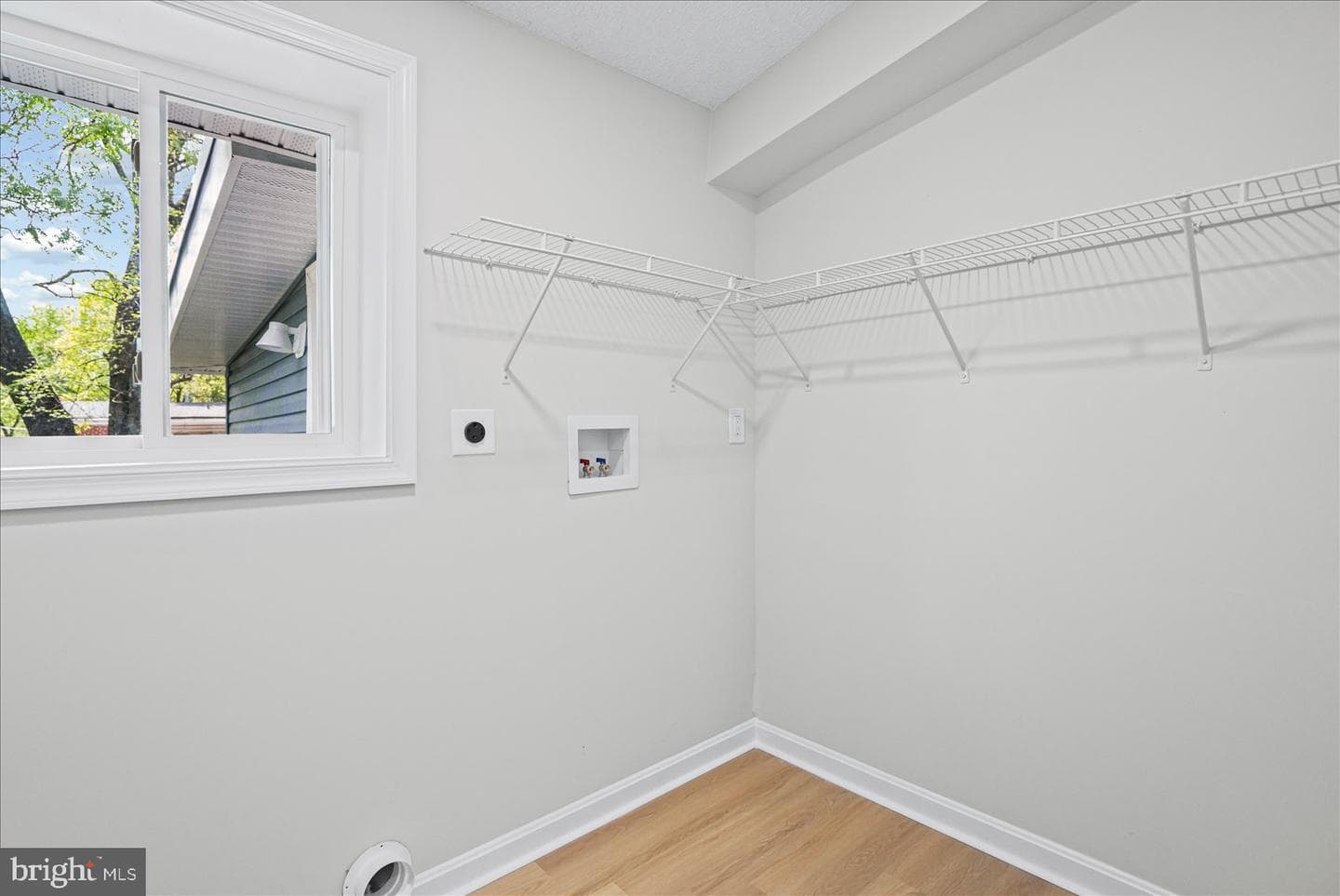 214 Saint James Drive photo 37
