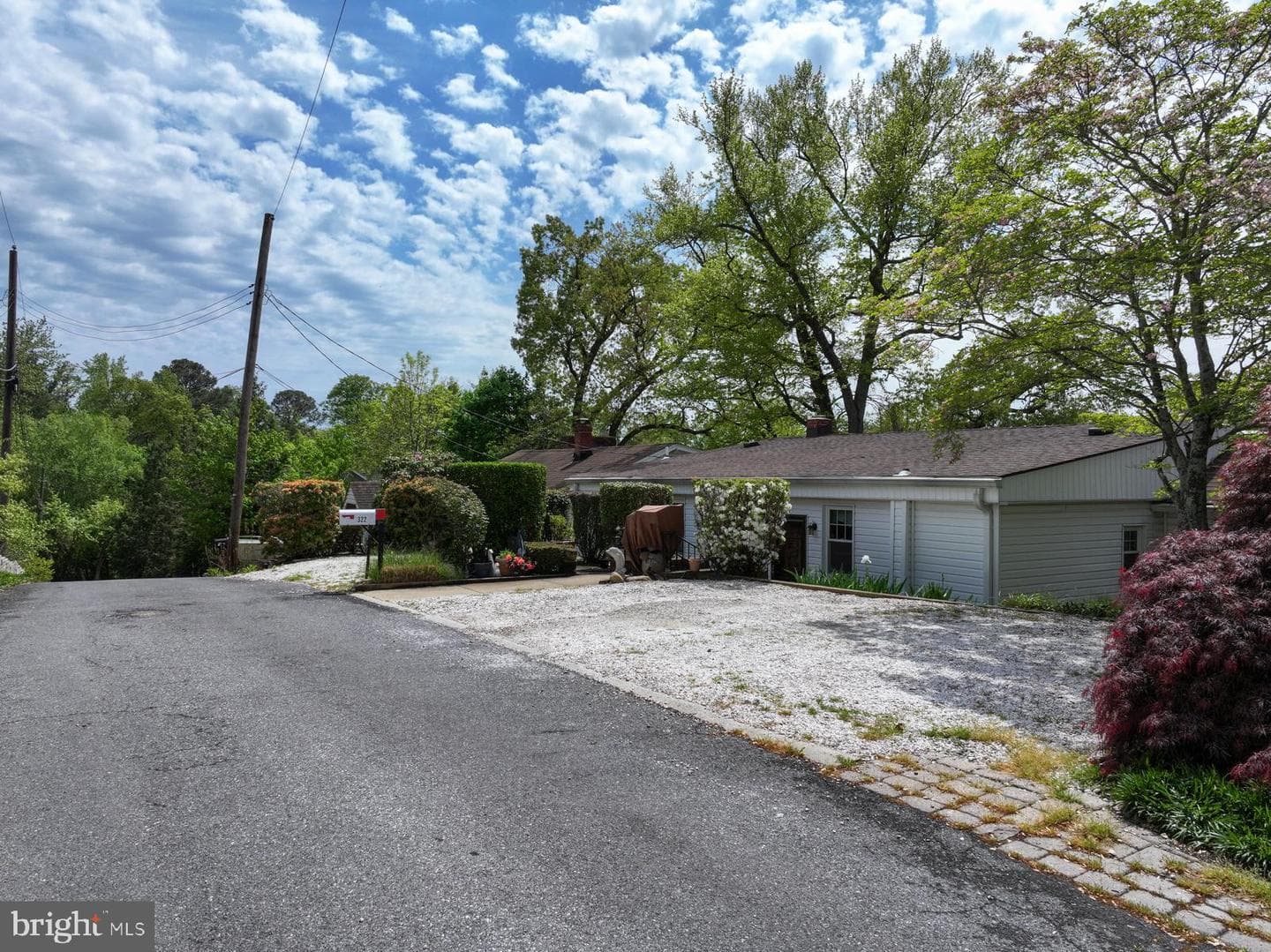 322 Riverside Road photo 3