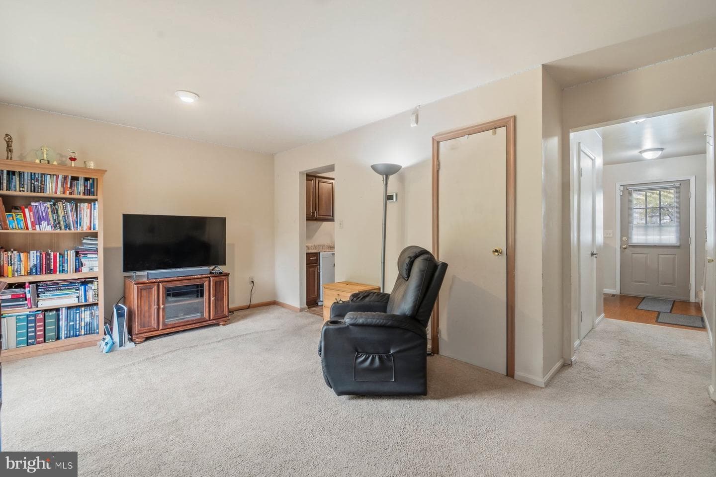 8153 Turn Loop Road photo 11
