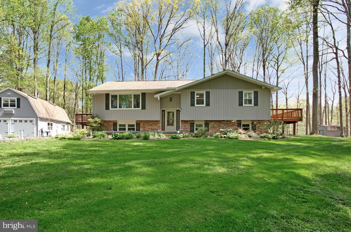 1486 Kingsway Court photo 1