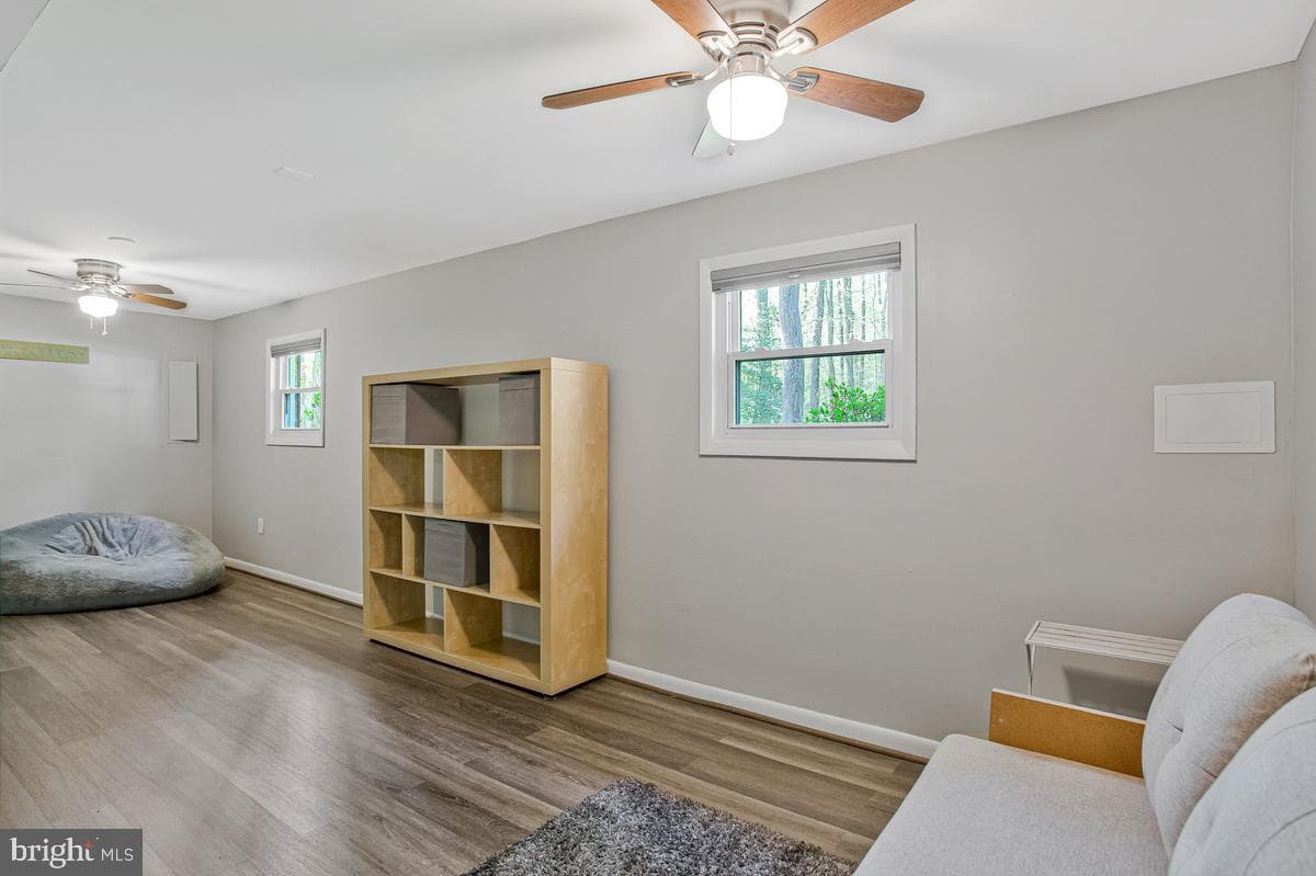 1486 Kingsway Court photo 31