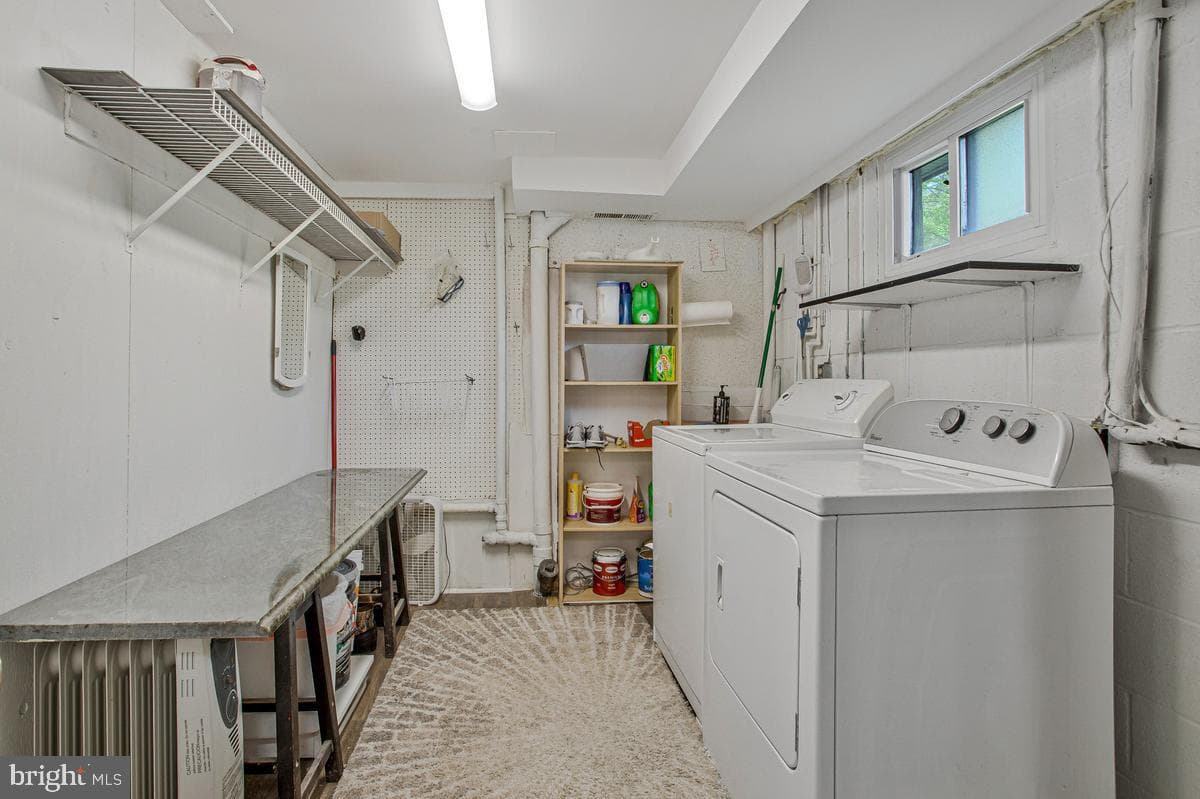 1486 Kingsway Court photo 34