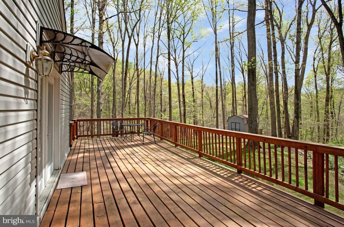 1486 Kingsway Court photo 42
