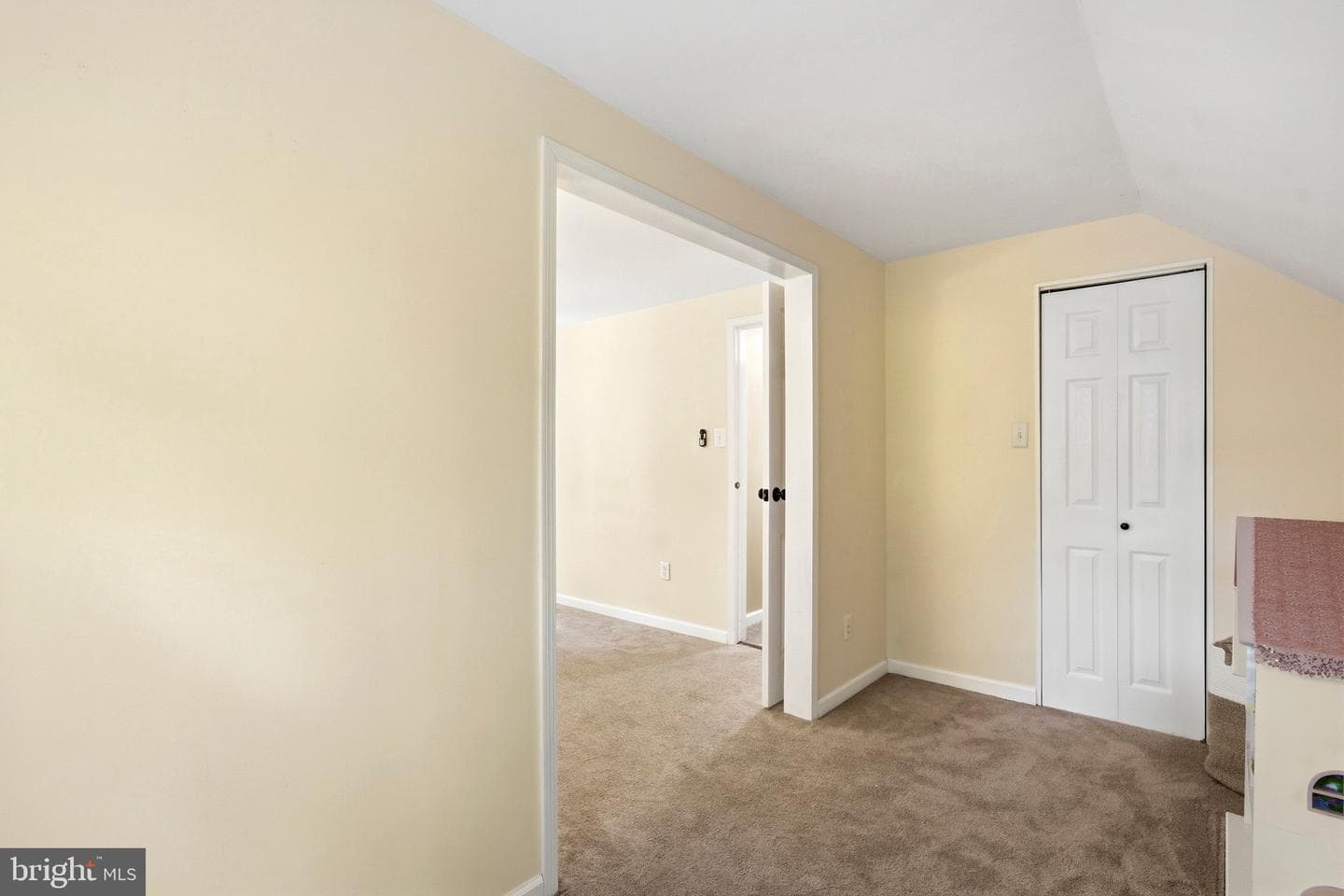 11 Tracys Lane photo 35