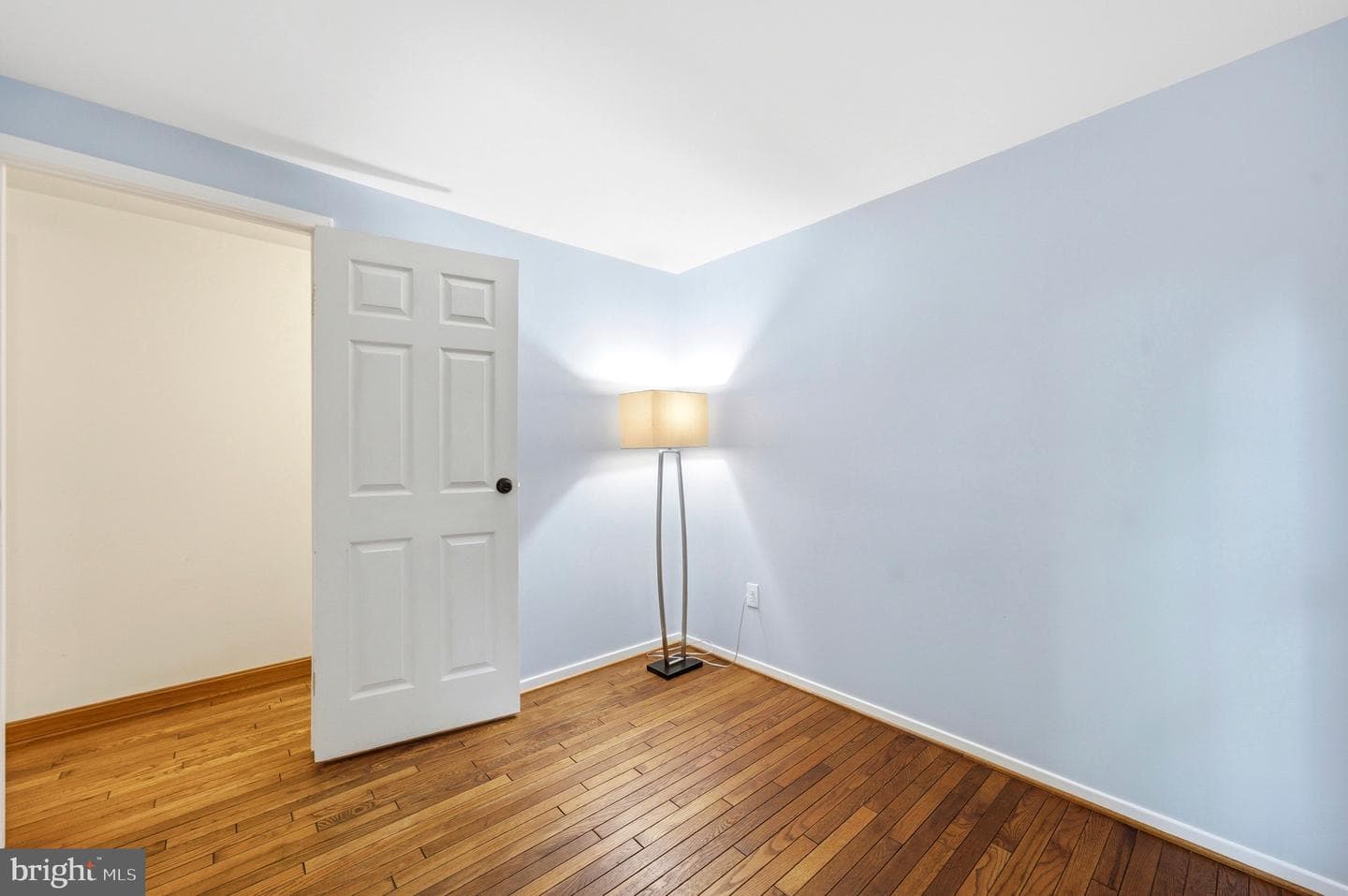 11 Tracys Lane photo 44