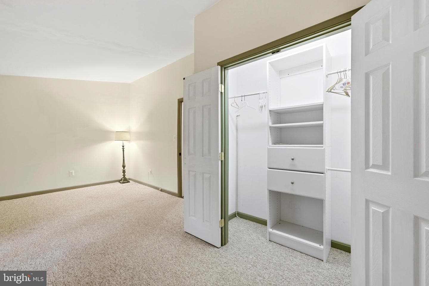 11 Tracys Lane photo 45