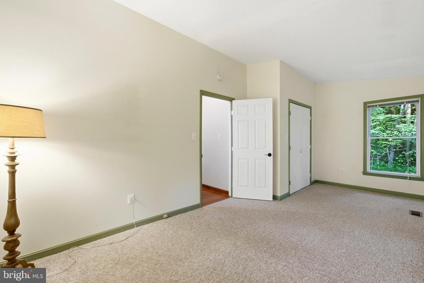 11 Tracys Lane photo 46