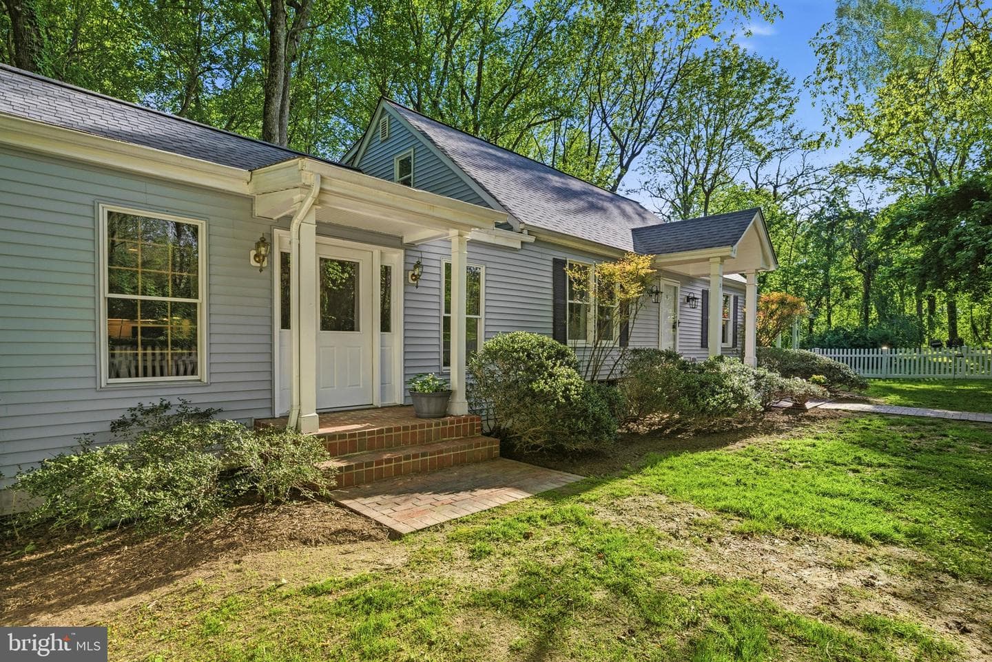 11 Tracys Lane photo 66