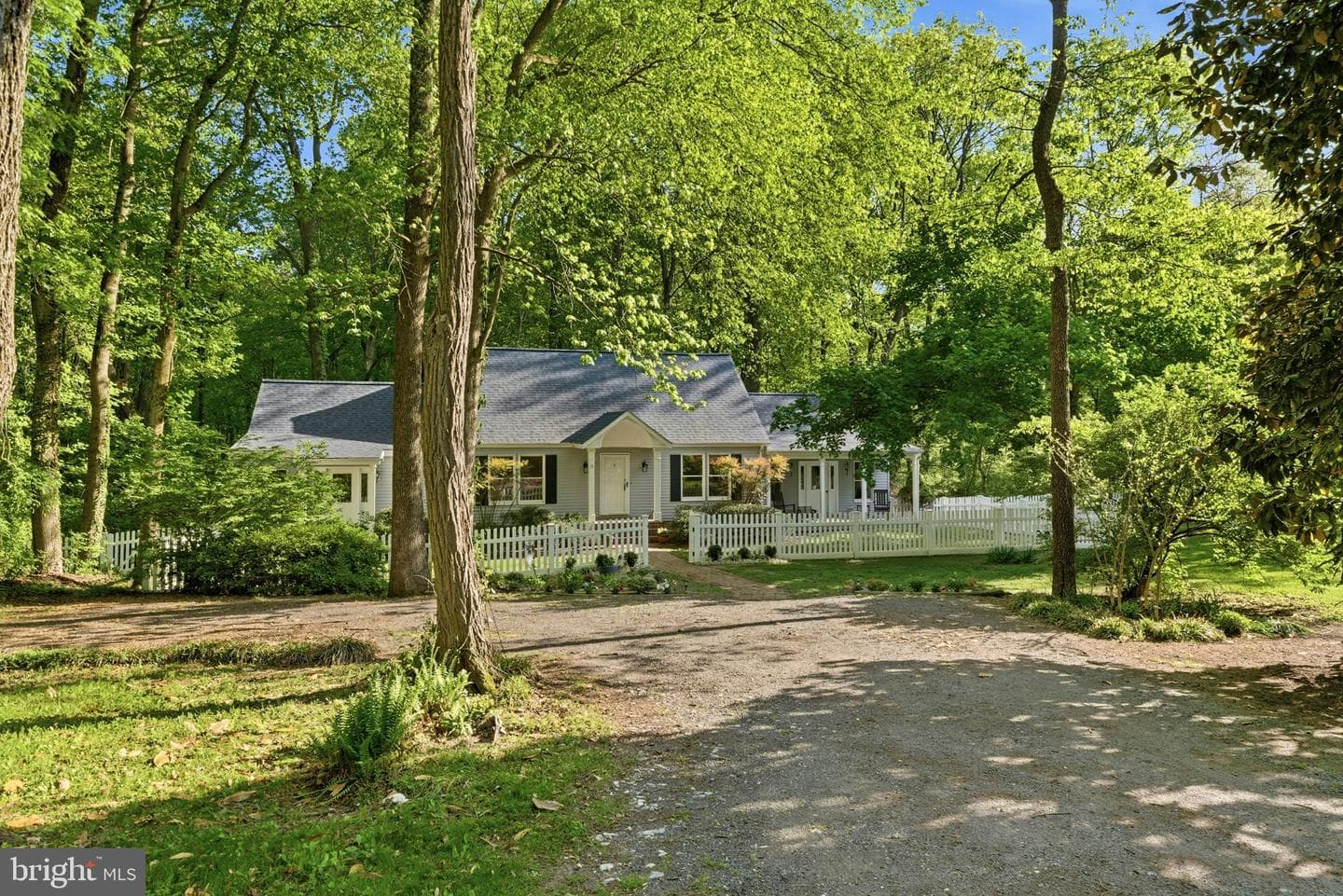 11 Tracys Lane photo 72