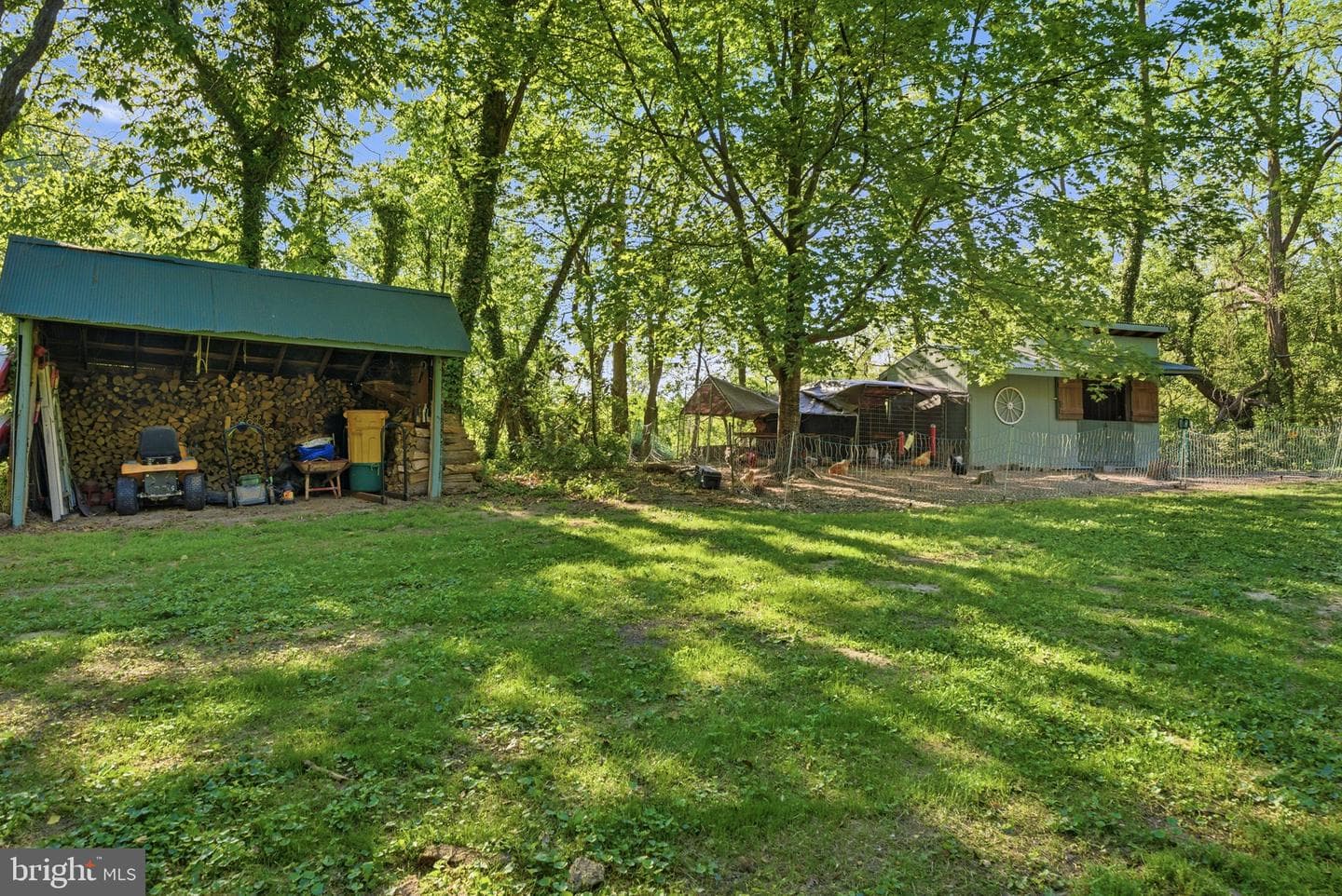 11 Tracys Lane photo 77