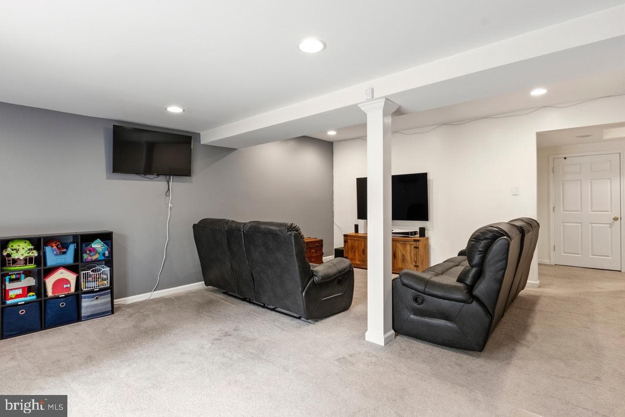 453 Knottwood Court photo 18