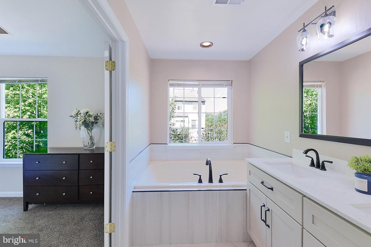 3138 Galaxy Way photo 36