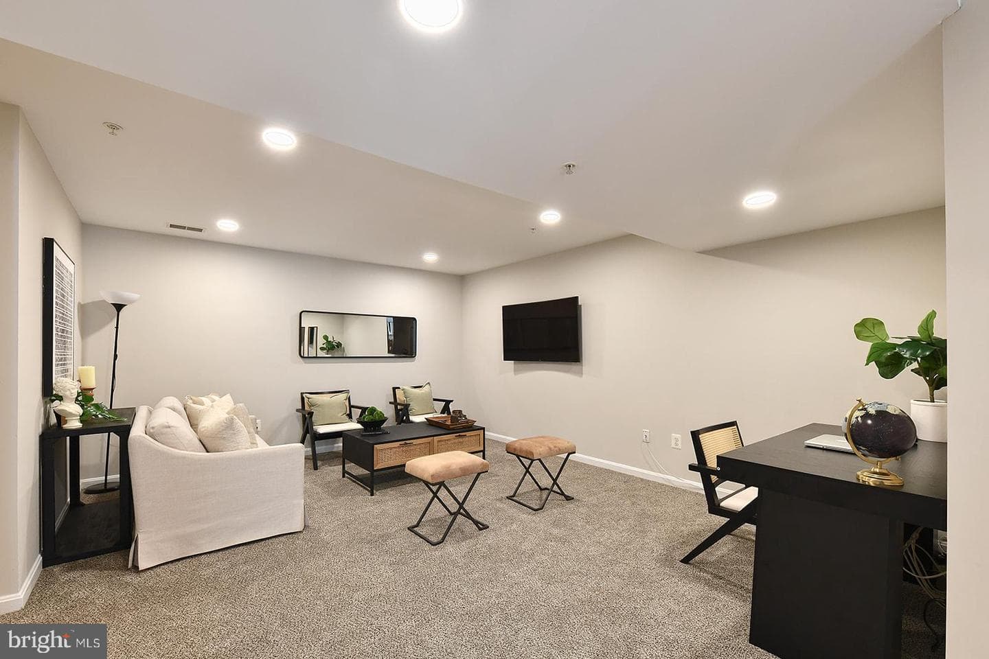 3138 Galaxy Way photo 9