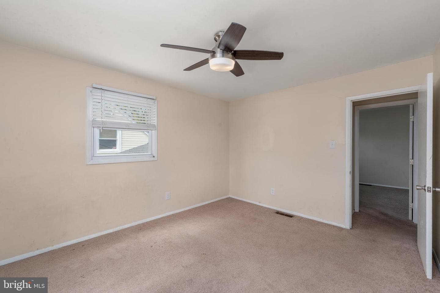 1908 Champlain Drive photo 26