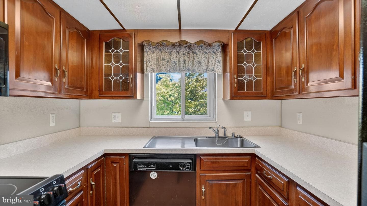 306 Shetlands Lane photo 23