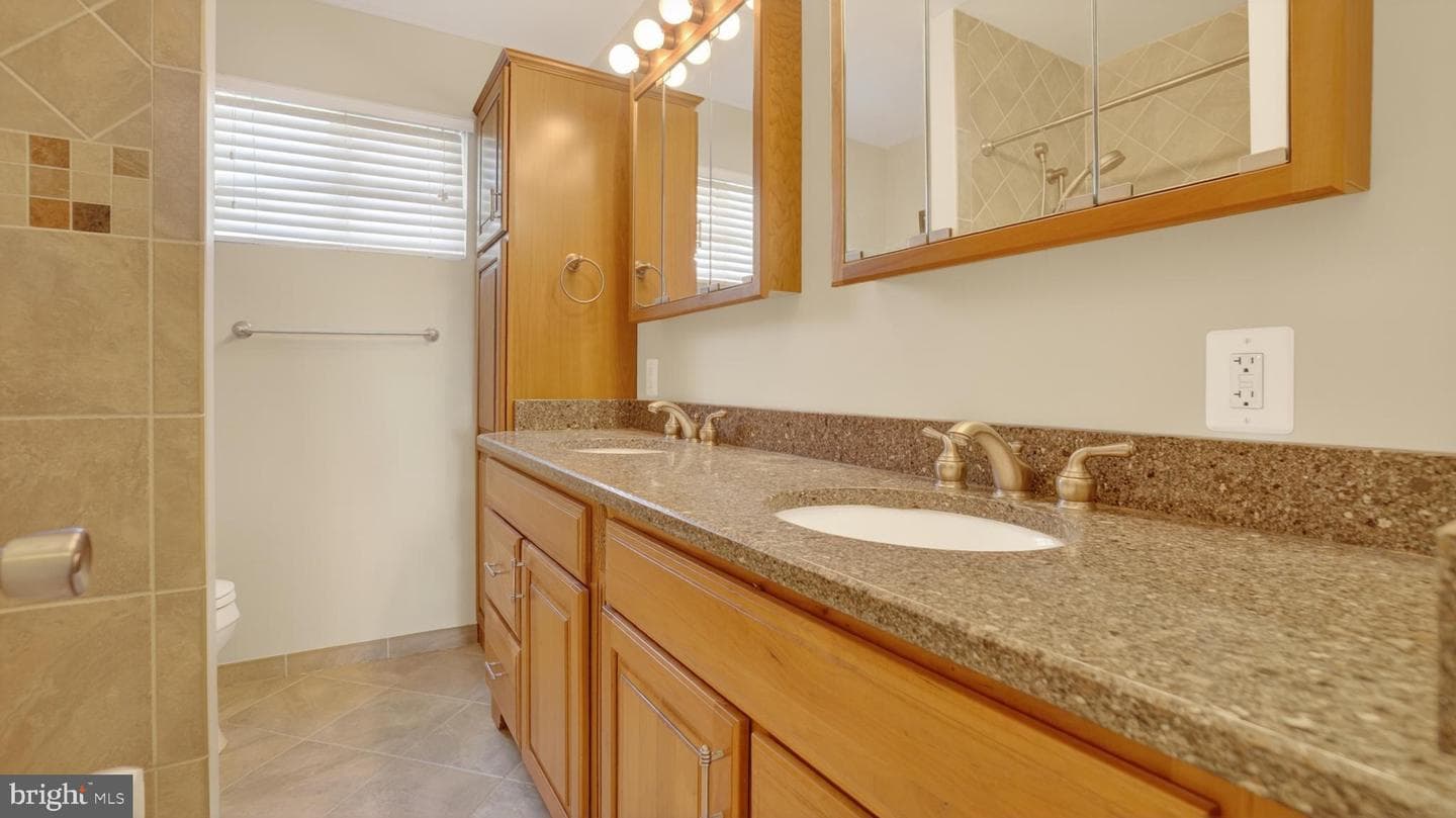 306 Shetlands Lane photo 26