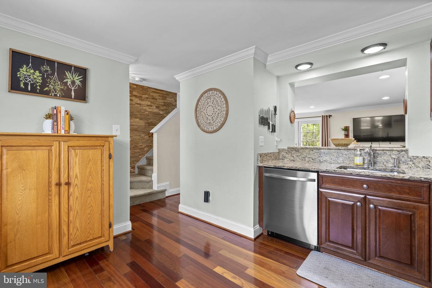 751 Willowby Run photo 14